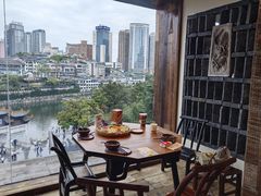 都匀毛尖奶茶-包整·丝娃娃(甲秀楼景观店)