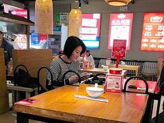 -怪噜范·老贵阳街头名小吃(鸿通城店)