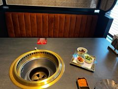 -铭牛烧肉·和牛海鲜自助(高新月牙湖店)