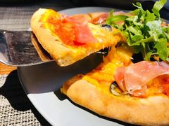 -卡普里披萨·牛扒·下午茶