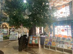 -钟书阁(松江泰晤士小镇店)