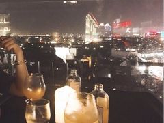 -顽啤熊·酒客酒馆(苏城夜景必选店)