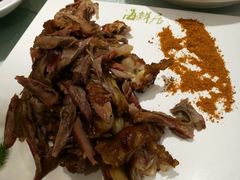 -赶海部落海鲜城(海阳路店)