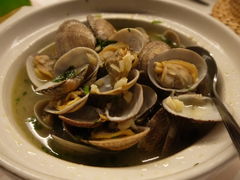 榄油香蒜炒鲜蚬-船屋葡国餐厅