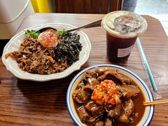 -CowCow其其·牛杂咖啡公司(六运店)