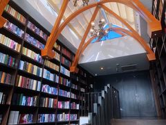 -钟书阁(松江泰晤士小镇店)