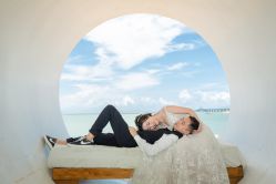 -现代经典婚纱摄影