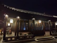 -上海滴水湖皇冠假日酒店