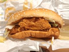 肉肉大方炸鸡堡-麦当劳(静安寺店)