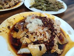 蒜泥白肉-温记府廟豆汤饭·始于1955年(海椒店)