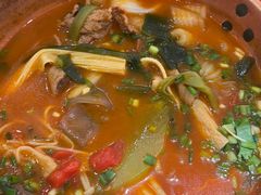 -成都你六姐·牛肉冒菜(信泰中心商场店)