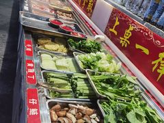自助取餐区-大师兄酱骨火锅