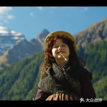 这家人送她回到了爷爷的身边