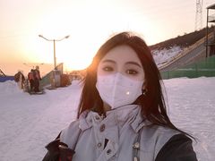 -采薇庄园四季滑雪场