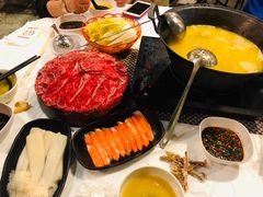 -鲜入围煮花胶鸡海鲜火锅