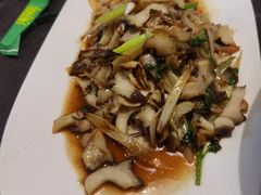 -五谷丰登农家院·地道胶东菜·海鲜烧烤(威海店)