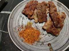 -山川小町·极番烧肉(新地假日广场店)