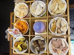 -菌自由丨野生菌火锅特色庭院餐厅(丽江古城店)