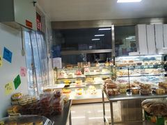 面包甜点陈列柜-幸福蛋糕坊(金顶街店)