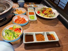 -明洞阿姨·韩式酱蟹烤肉·创意料理(三元桥店)