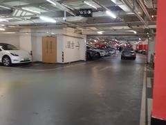 -兴业太古汇·停车场