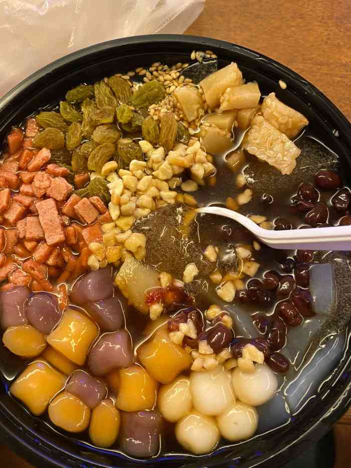 招牌大满贯是我的最爱 辅料超级多,吃进肚肚里,每一口都是满足 狼牙