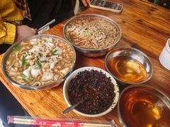 -正宗杨记普洱酸醋米线(总店)