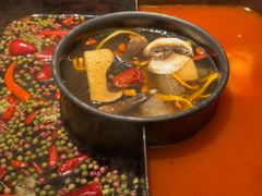 -老牌坊云南鱼豆花火锅(哈西万达店)