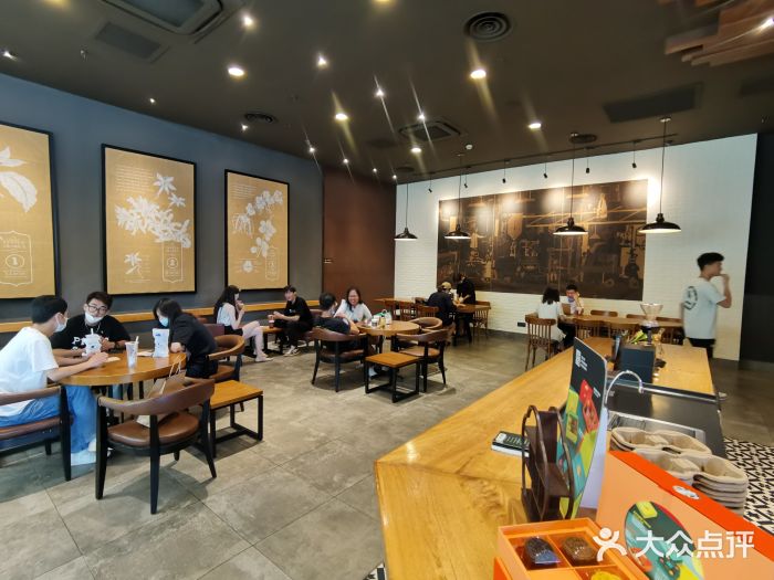 星巴克(泰安万达店)大堂图片