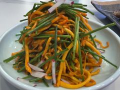 虫草花拌沙葱-清真·尖子尖牛肉面(王府井店)