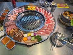 -哈哈碳都·牛肋条无限自助烤肉(台江万达店)