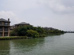 -迪茵湖田家舍生态农场