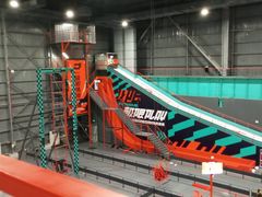 -极限PLAY运动娱乐新世界·团建派对表演休闲馆·室内高空游乐园