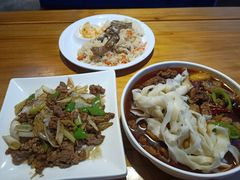 大葱爆羊肉-新疆伏拉沃餐厅(白龙南路店)