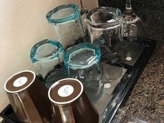 杯子-三亚亚龙湾雅高铂尔曼别墅度假酒店