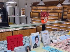 -罗伯特眼镜·蔡司官方授权(罗湖国贸店)