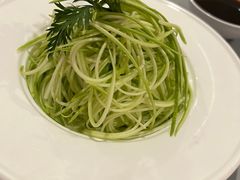 捞汁葫芦丝-飞天大厦清真餐厅