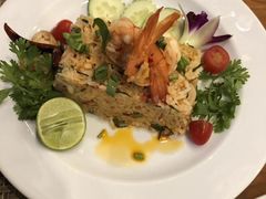 -Chom Cafe and Restaurant