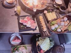 -湊湊火锅·茶憩(杭州湖滨银泰in77店)