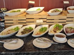 自助取餐区-汇泉王朝大饭店-旋转餐厅(南海路店)