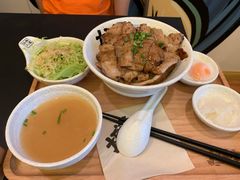 -熊吞·大碗丼烧肉饭(济宁万达广场店)