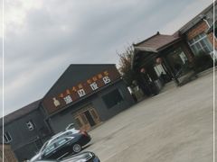 -湖边饭店