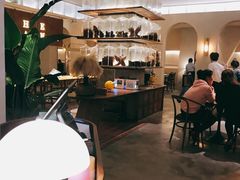 -来龙里 精致 东南亚餐室(万象城店)