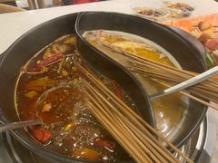 鸳鸯锅-五味缘小郡肝串串火锅(泛悦城市奥特莱斯店)