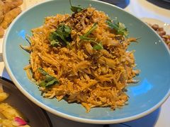 -八府香鸭·啫啫煲(华山路店)