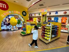 -m豆巧克力世界(上海世茂广场店)