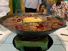 红汤锅底-石灰市老火锅(北滨路店)