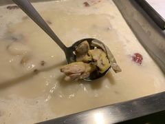 -尚尚仙·酸汤猪手·猪肚鸡火锅(华联万柳购物中心店)