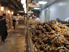 大堂-日进一片海.生腌海鲜火锅.宵夜烧烤(三里屯总店)