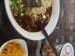 -牛一嘴·兰州牛肉面·大盘鸡(财富中心店)